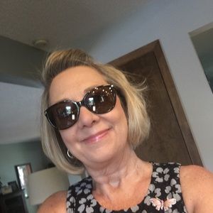 Meet your Posher, Jeannie